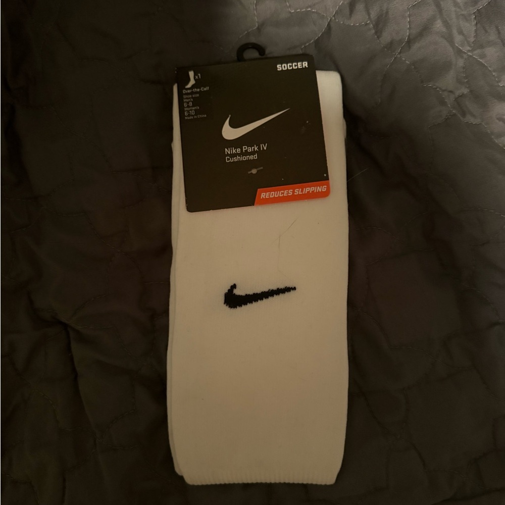 Nike Unisex Over-The-Calf Park IV White Cushioned Soccer Sock Women's 6-10